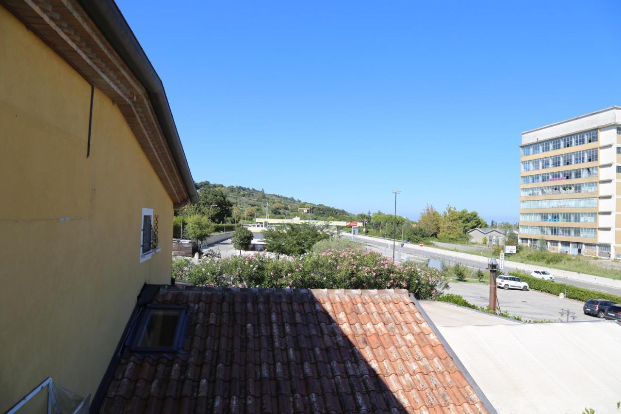 La Puraza Comfort Rooms Rimini Kültér fotó